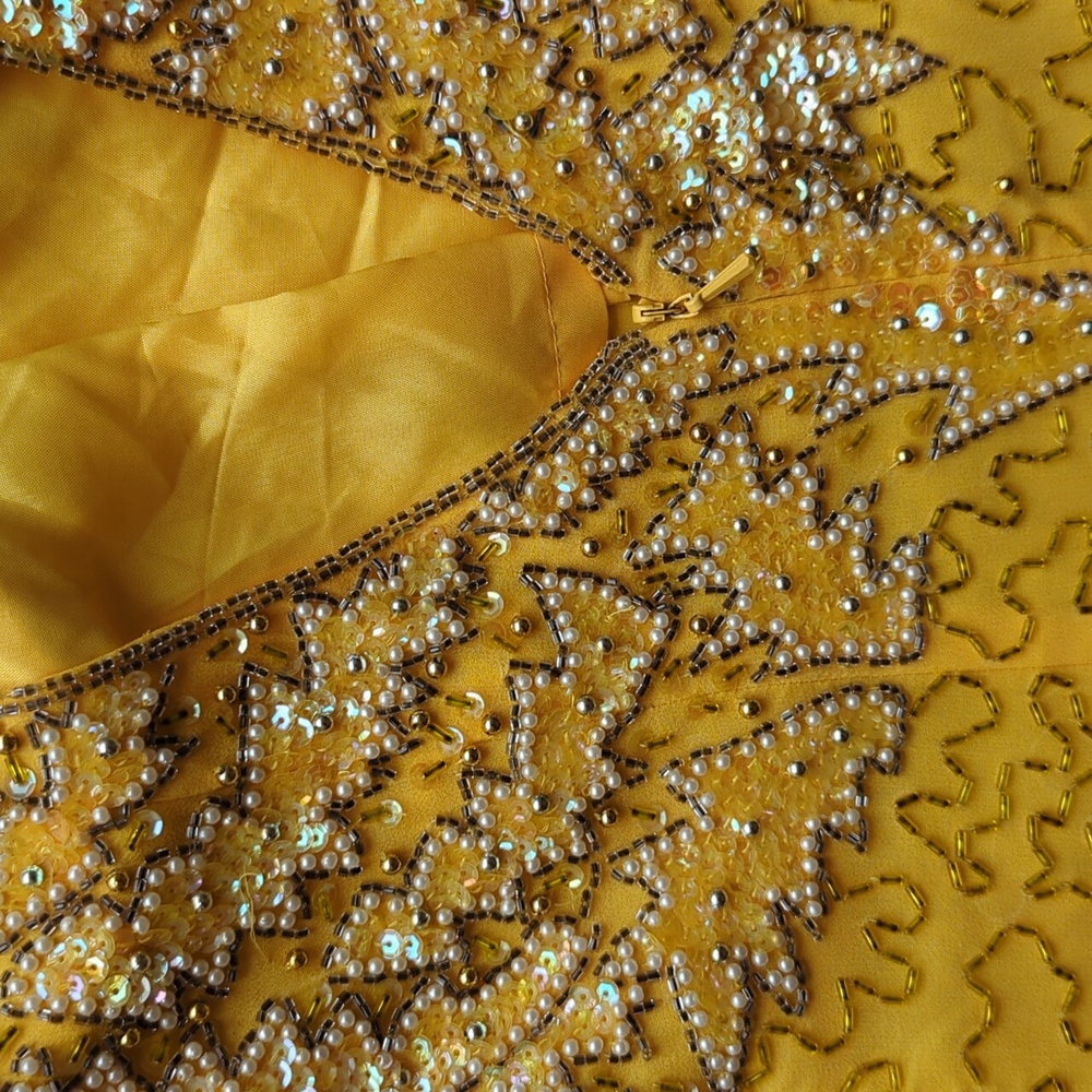 Vintage 1980s Alyce Designs Yellow All Over Glass Beaded Formal Dress - Picture 8 of 8